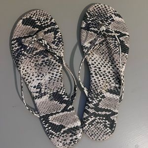 TKEES Flip Flops • Sand Snake • Womens 7